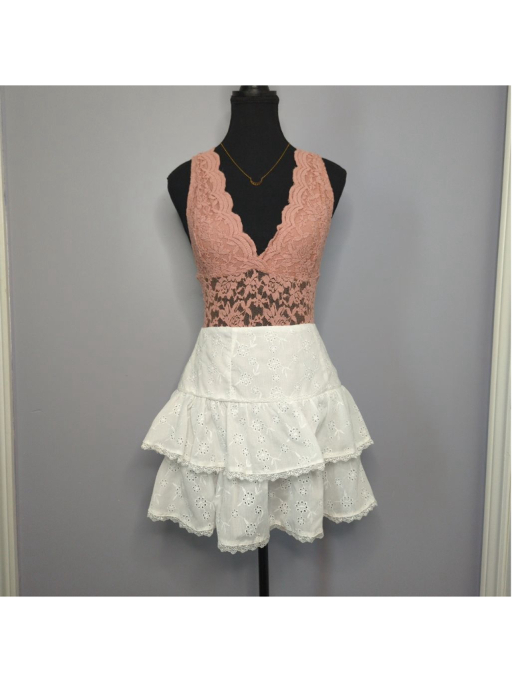 Streetwear Society Pink Floral Lace Bodysuit Sheer V Neck Sz M Coquette Feminine - Picture 6 of 12